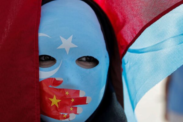 Il genocidio degli uiguri: il razzismo cinese
